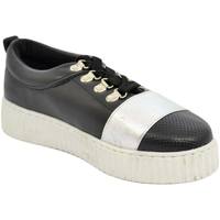Scarpe Donna Sneakers basse Malu Shoes Sneakers bassa donna nera con fondo alto bianco rigato e strisc NERO