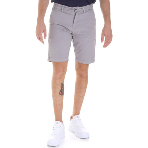 Abbigliamento Uomo Shorts / Bermuda Sseinse PB605SS Grigio