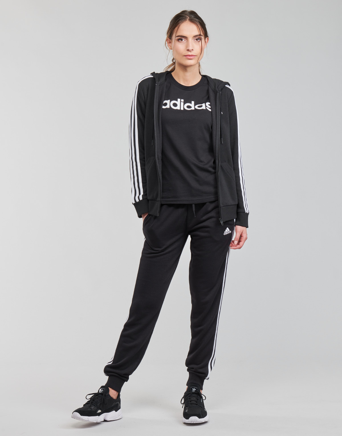 Abbigliamento Donna Pantaloni da tuta Adidas Sportswear WESFTEC Nero