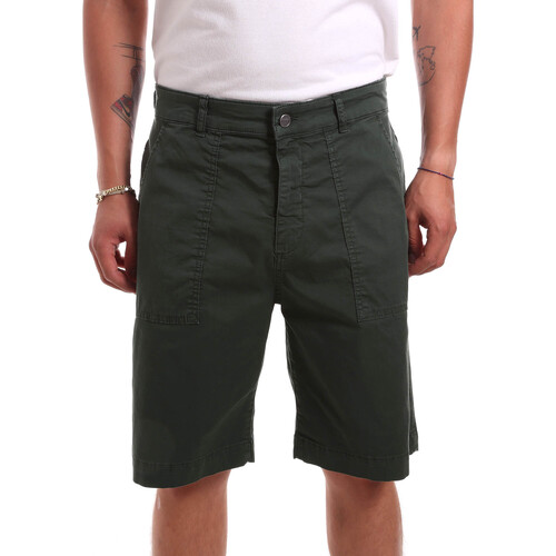 Abbigliamento Uomo Shorts / Bermuda Colmar 0871T 7TR Verde
