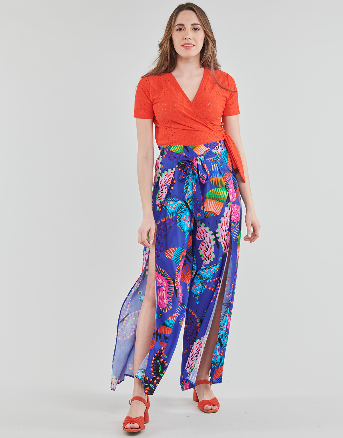 Abbigliamento Donna Pantaloni morbidi / Pantaloni alla zuava Desigual PANT_LESLIE Blu / Multicolore