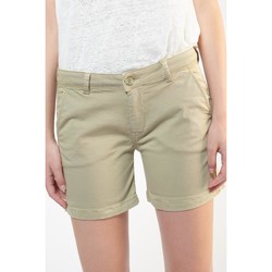 Abbigliamento Donna Shorts / Bermuda Le Temps des Cerises Shorts shorts VELI 4 Verde