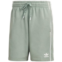 Abbigliamento Uomo Shorts / Bermuda adidas Originals SHORT ADIDAS REKIVE Verde