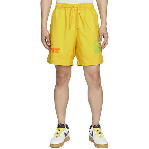 Abbigliamento Uomo Shorts / Bermuda Nike Sport Essentials+ Giallo