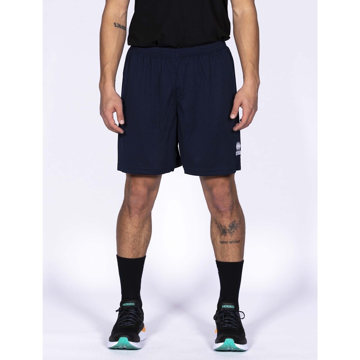 Abbigliamento Uomo Shorts / Bermuda Errea Pantaloni Corti  New Skin Panta Ad Blu Blu