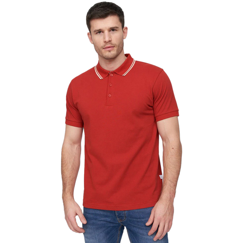 Abbigliamento Uomo T-shirt & Polo Duck And Cover Samtrase Rosso