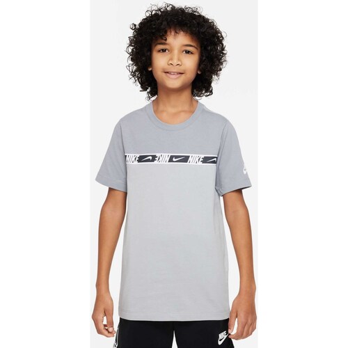 Abbigliamento Bambino T-shirt & Polo Nike Sportswear Grigio