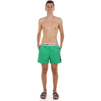 Abbigliamento Uomo Shorts / Bermuda Tommy Hilfiger UM0UM02490 Verde
