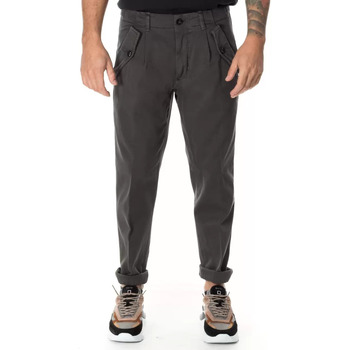 Abbigliamento Uomo Pantaloni Outfit pantalone chino grigio Grigio