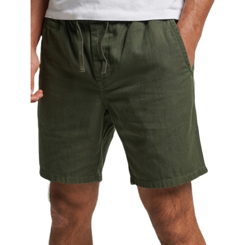 Abbigliamento Uomo Shorts / Bermuda Superdry M7110298ABT Verde