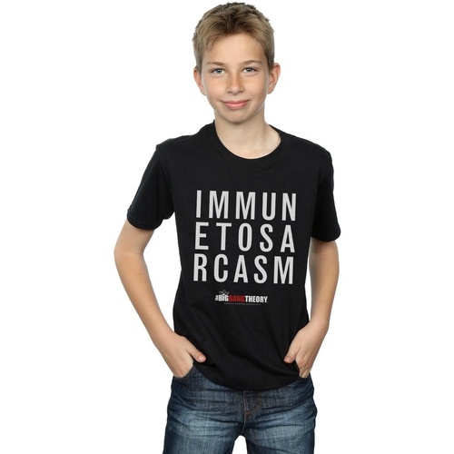 Abbigliamento Bambino T-shirt maniche corte The Big Bang Theory Immune To Sarcasm Nero