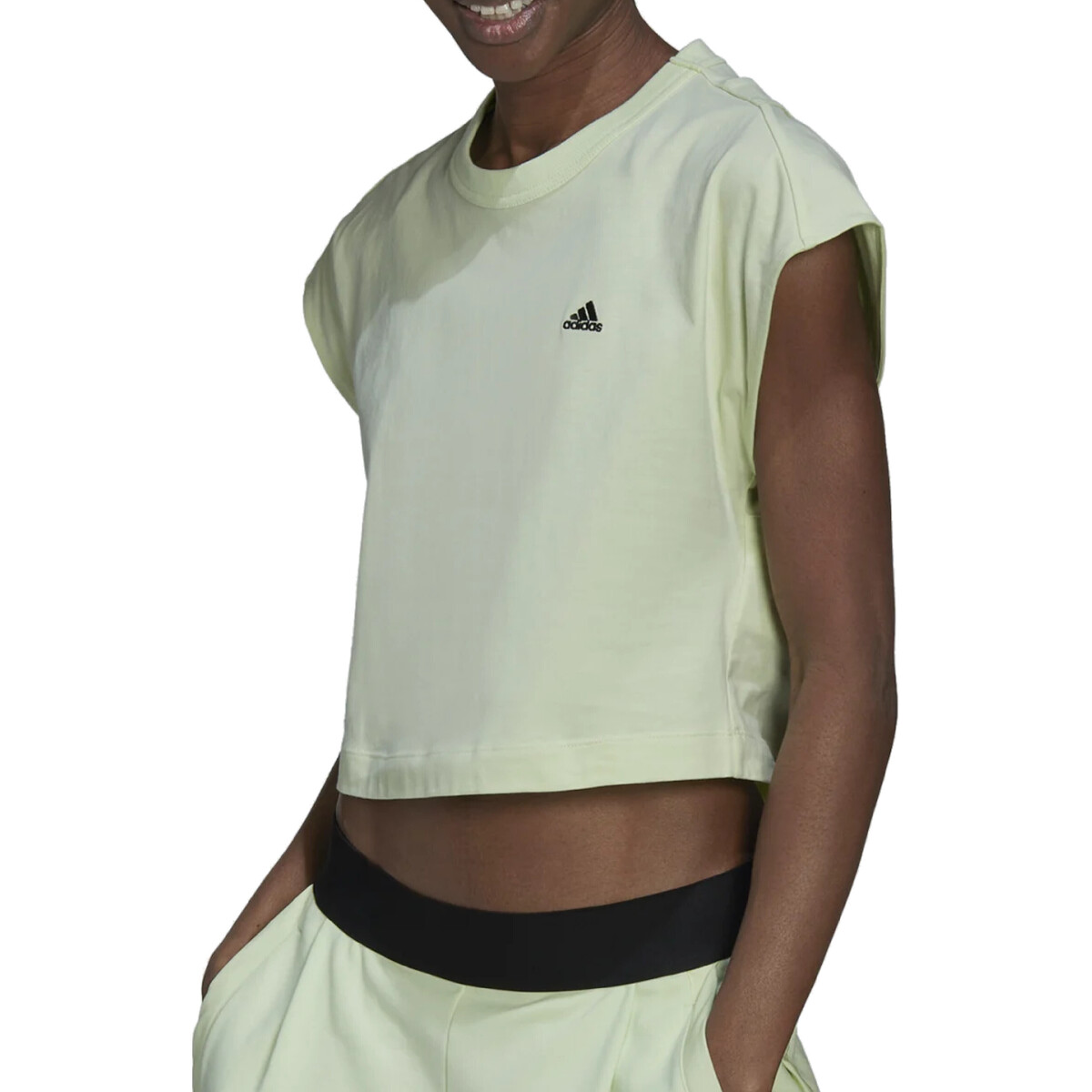 Abbigliamento Donna T-shirt maniche corte adidas Originals HF1658 Verde