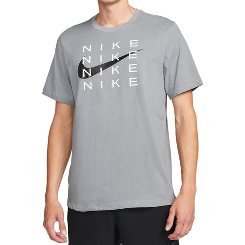 Abbigliamento Uomo T-shirt maniche corte Nike DM5694 Grigio