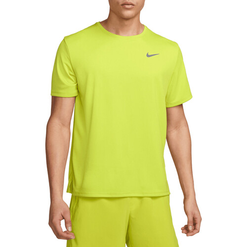 Abbigliamento Uomo T-shirt maniche corte Nike DV9315 Verde