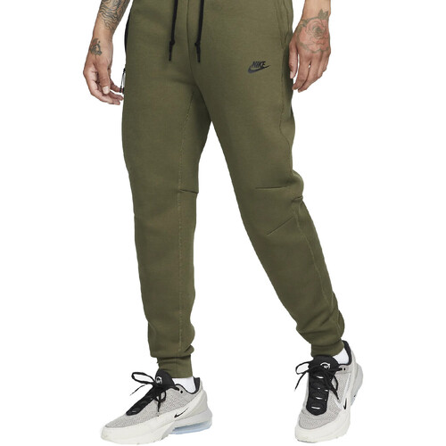 Abbigliamento Uomo Pantaloni da tuta Nike FB8002 Verde