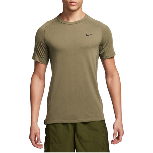 Abbigliamento Uomo T-shirt maniche corte Nike FN2979 Verde