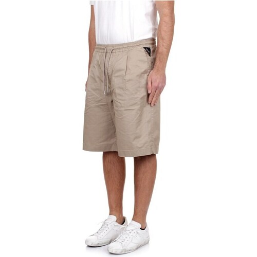 Abbigliamento Uomo Shorts / Bermuda Replay bermuda con una pince  M9988.000 Beige