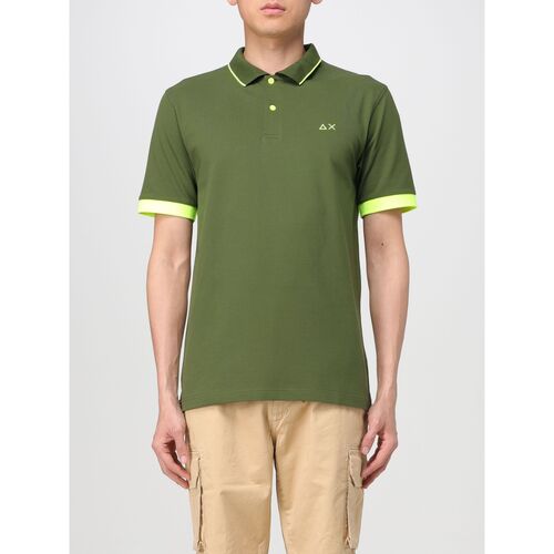 Abbigliamento Uomo T-shirt & Polo Sun68 A34120 37 Verde
