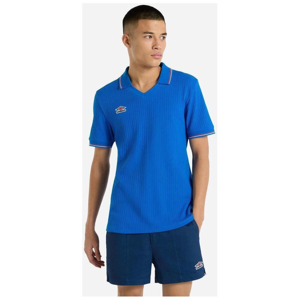 Abbigliamento Uomo T-shirts a maniche lunghe Umbro UO2079 Blu