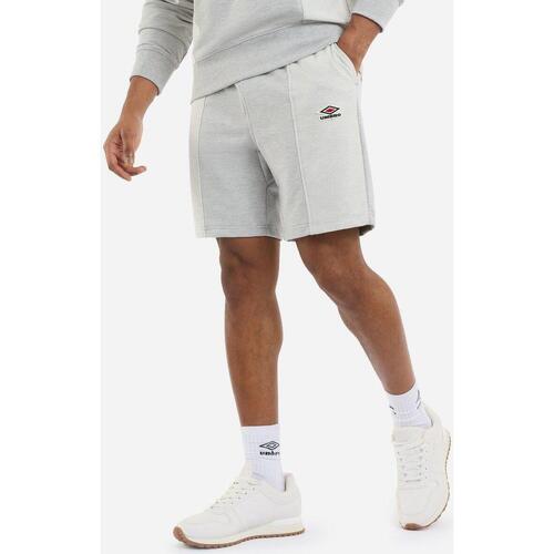 Abbigliamento Uomo Shorts / Bermuda Umbro UO2104 Grigio