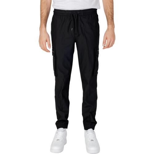Abbigliamento Uomo Pantaloni Calvin Klein Jeans TECHNICAL LOGO REPEA J30J324686 Nero