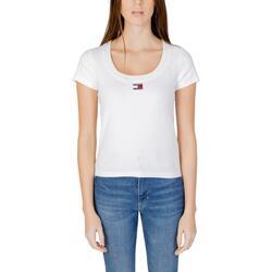 Abbigliamento Donna T-shirt maniche corte Tommy Hilfiger SLIM BADGE RIB DW0DW17396 Bianco