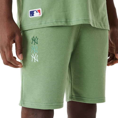 Abbigliamento Uomo Shorts / Bermuda New-Era 60359432 Verde
